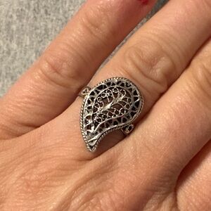 Elegant Silver Ring 925